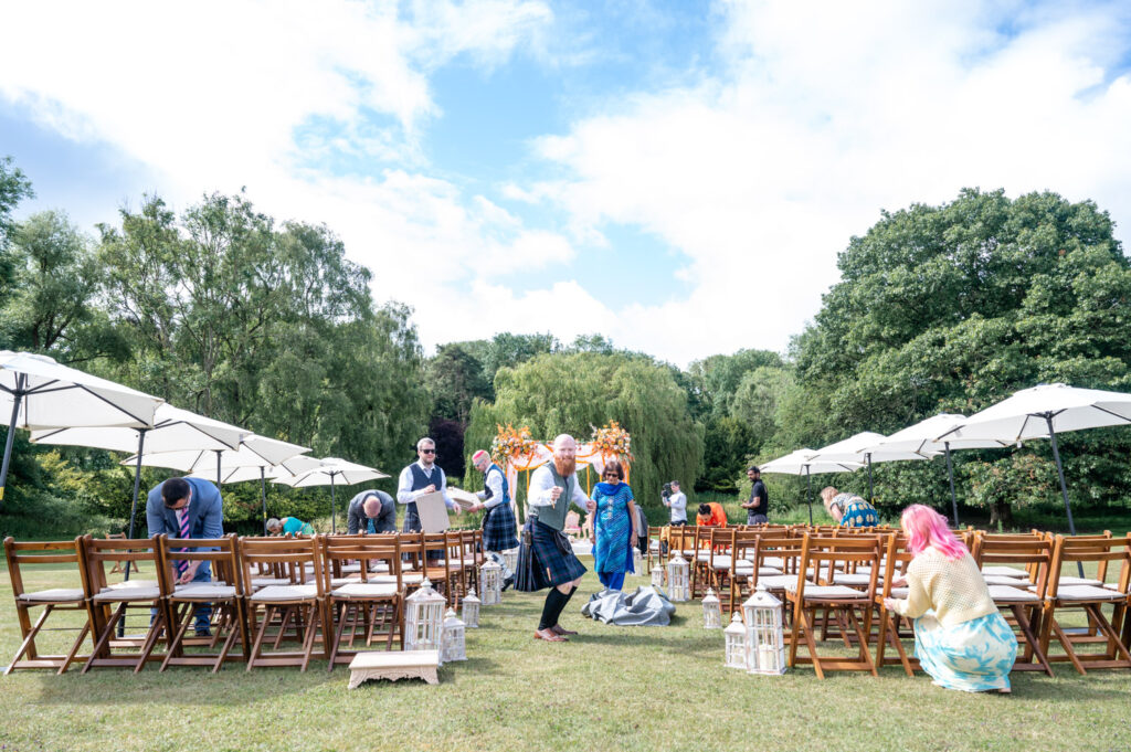 Outdoor wedding ceremony at Vanstone Park