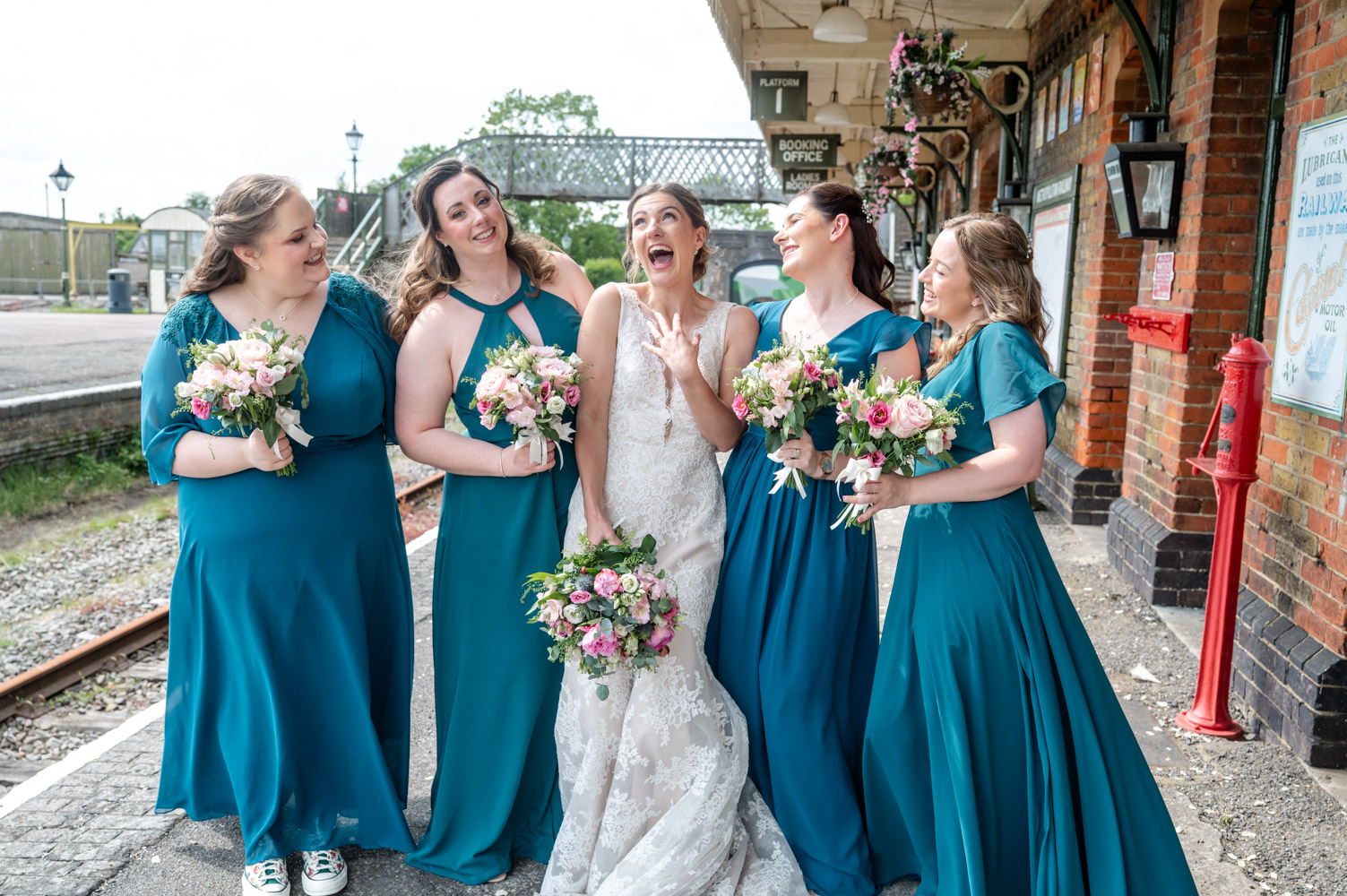 240525Chloe&SyBucksRailwayCentre-545 Buckinghamshire Railway Centre Wedding Photographer